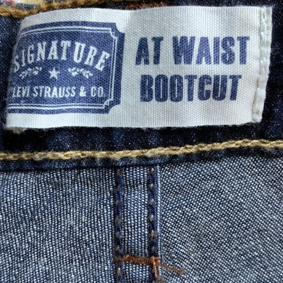 Womens Levis Signature Bootcut Dark Wash Size 12L Tall 2723 Lightweight Stretch - Picture 7 of 9